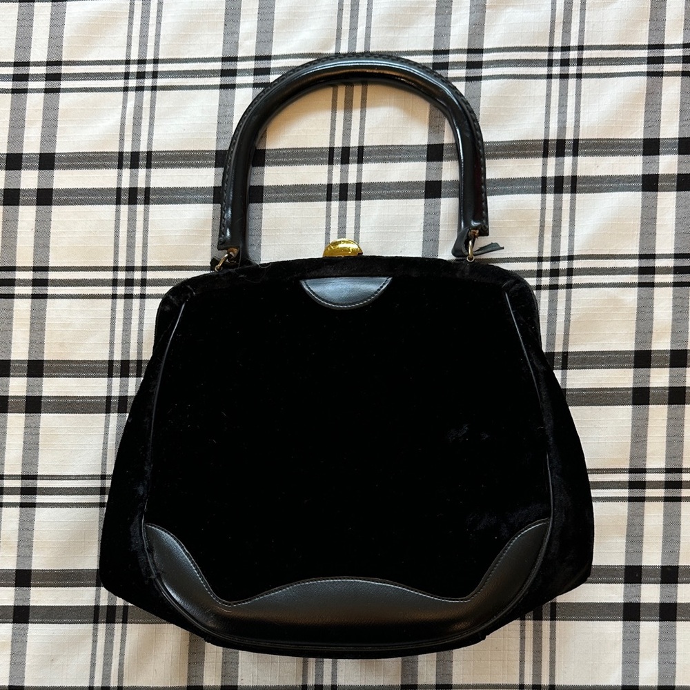 La France Chic Black Velvet Shoulder Bag